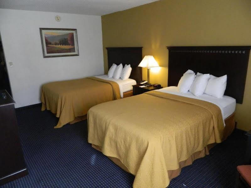 Quality Inn & Conference Center Somerset Exterior photo